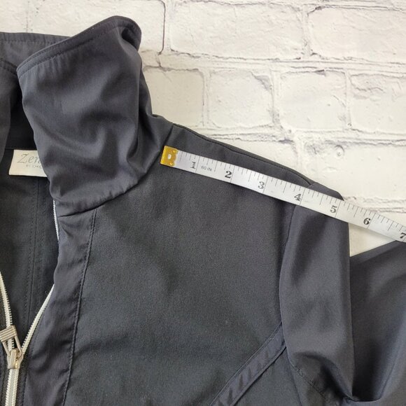 Chico’s Zenergy Woman’s black lightweight full zip jacket size 0 S - Picture 5 of 15